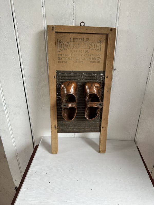 Boxes & Constructions 7 — assemblage by Charly Weir, Boxes & Constructions series